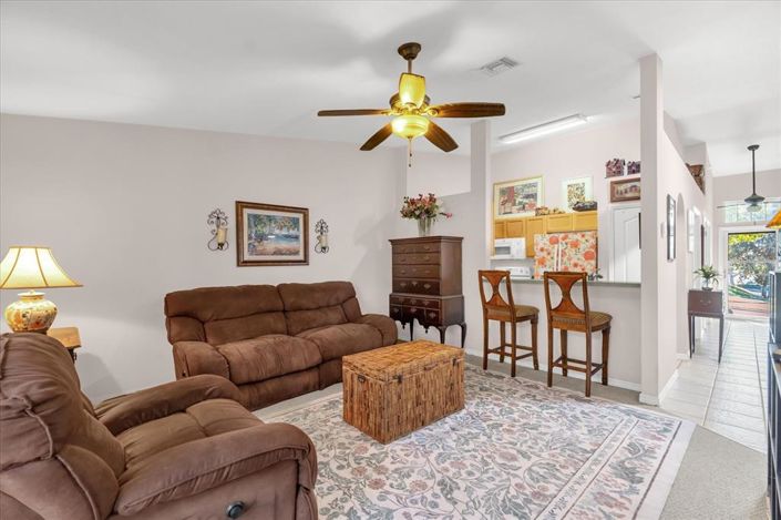 Image No.6-2 Bed Townhouse for sale