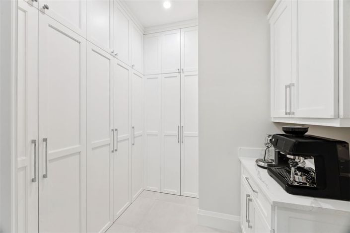 Image No.12-5 Bed House for sale