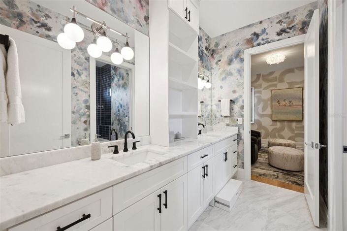 Image No.22-5 Bed House for sale