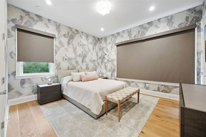 Image No.25-5 Bed House for sale