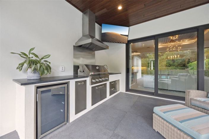 Image No.27-5 Bed House for sale