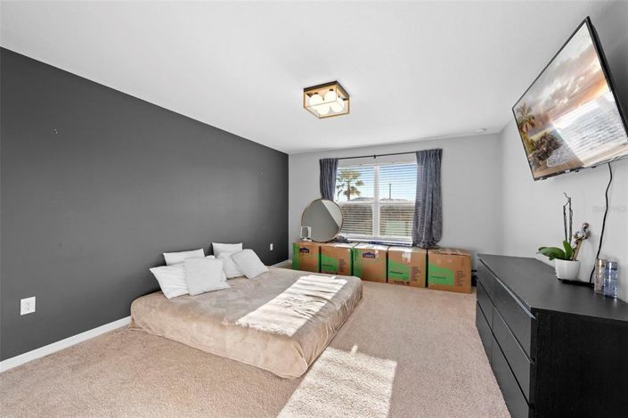 Image No.20-6 Bed House for sale