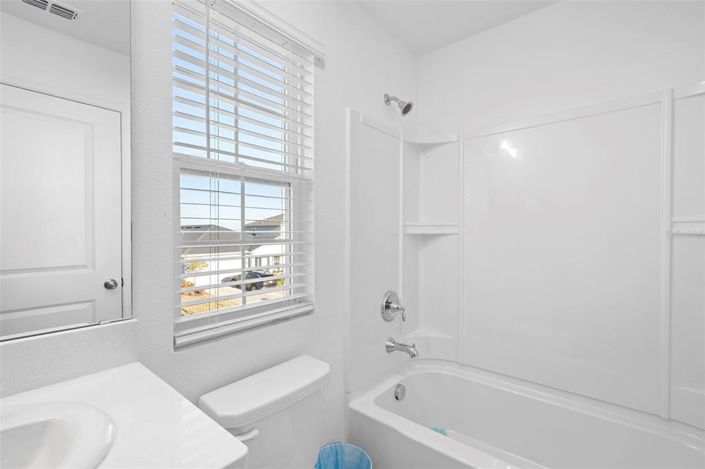 Image No.28-6 Bed House for sale