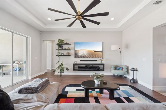 Image No.16-4 Bed House for sale