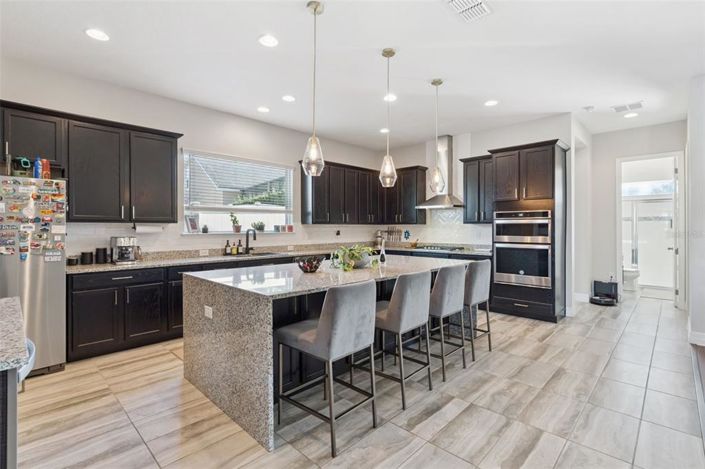 Image No.18-4 Bed House for sale