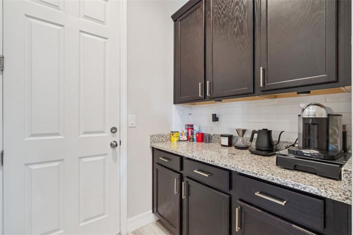 Image No.25-4 Bed House for sale