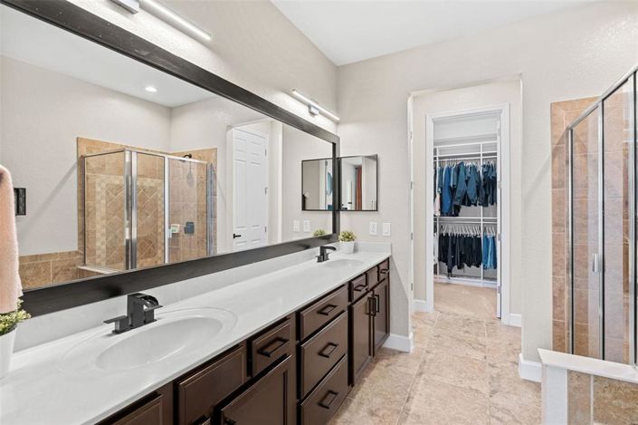 Image No.25-4 Bed Townhouse for sale