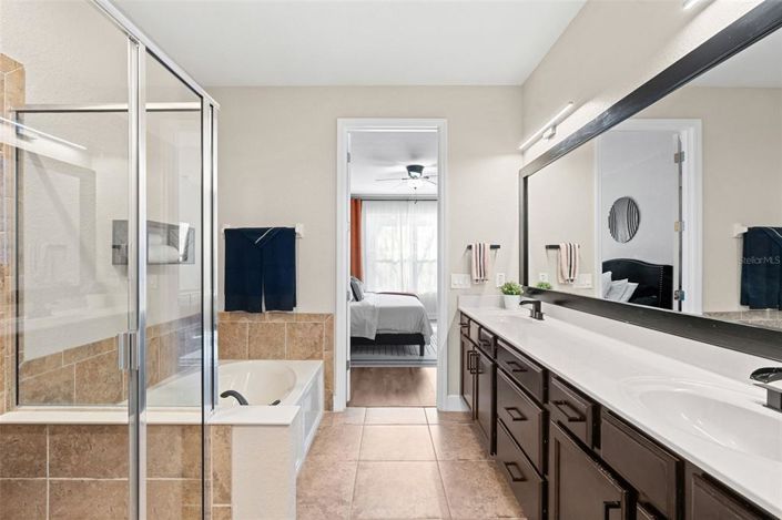 Image No.26-4 Bed Townhouse for sale