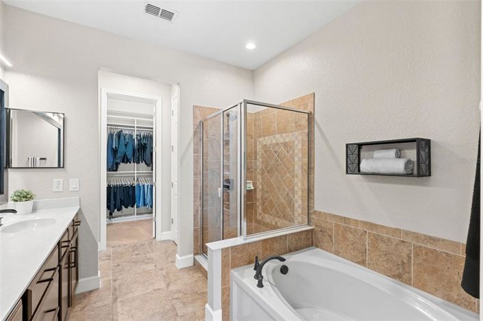 Image No.27-4 Bed Townhouse for sale