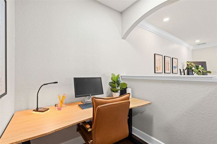 Image No.30-4 Bed Townhouse for sale