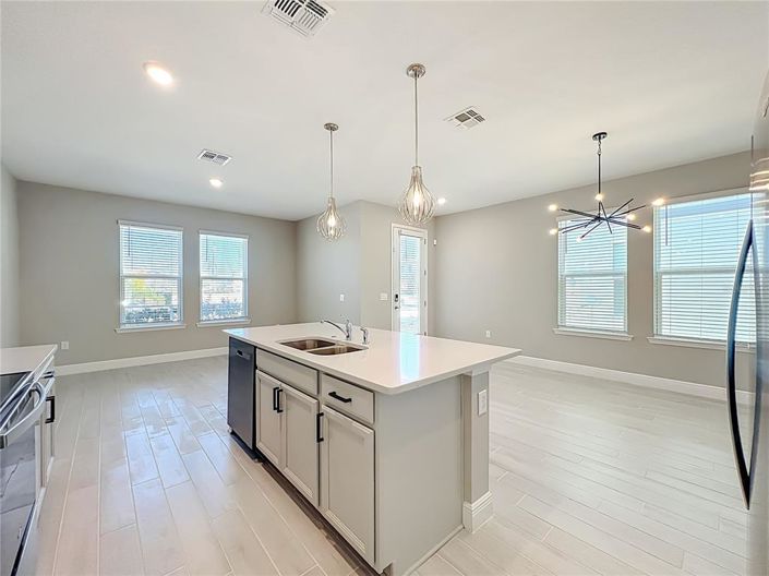 Image No.12-4 Bed House for sale