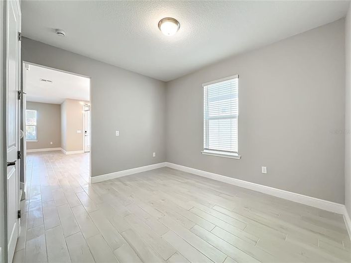 Image No.17-4 Bed House for sale