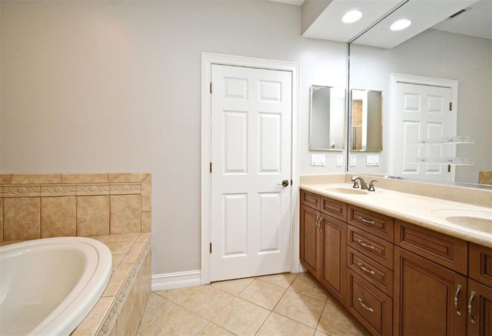 Image No.47-Maison de ville de 3 chambres à vendre à Saint John