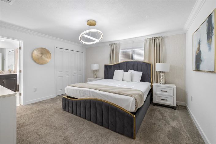 Image No.16-4 Bed Townhouse for sale