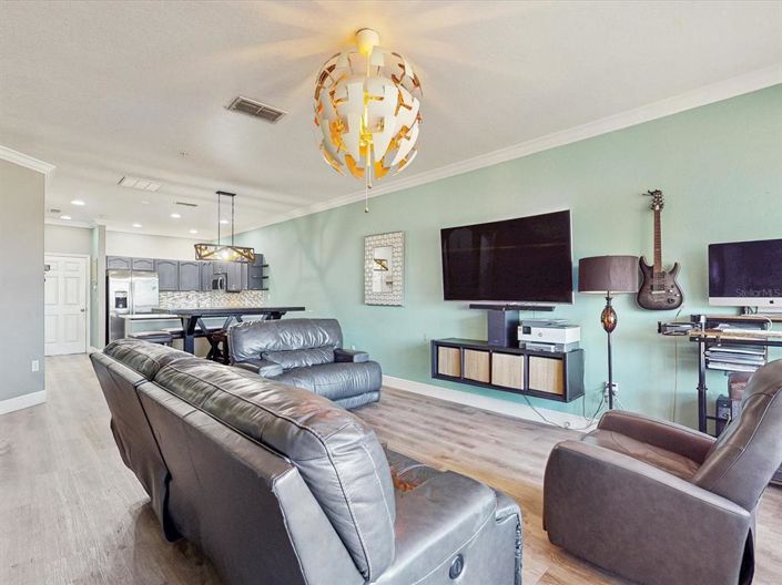 Image No.13-3 Bed Townhouse for sale