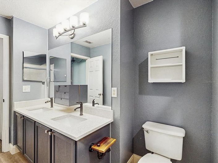 Image No.23-3 Bed Townhouse for sale