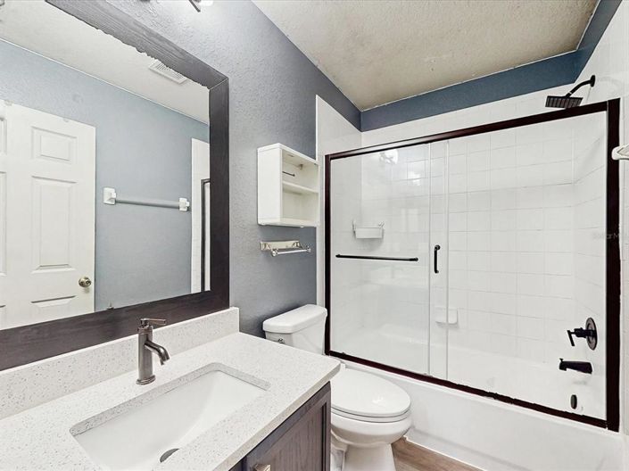 Image No.26-3 Bed Townhouse for sale