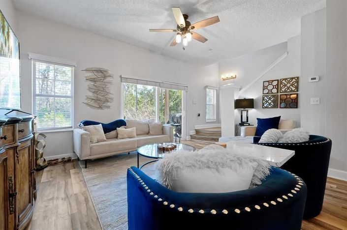 Image No.13-3 Bed Townhouse for sale