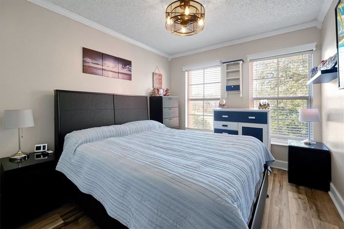 Image No.26-3 Bed Townhouse for sale