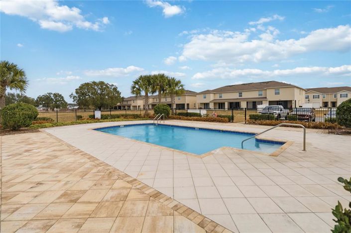 Image No.30-3 Bed Townhouse for sale