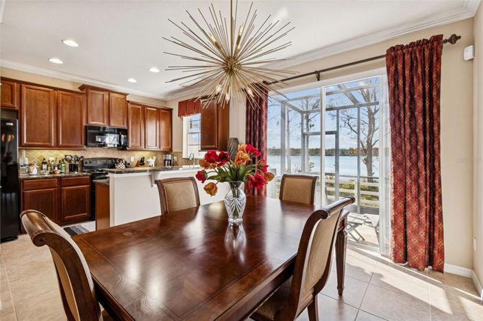 Image No.11-3 Bed Townhouse for sale