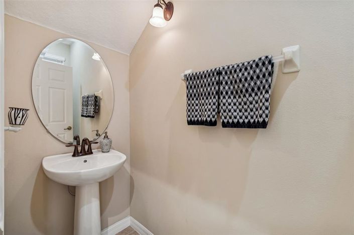 Image No.21-3 Bed Townhouse for sale