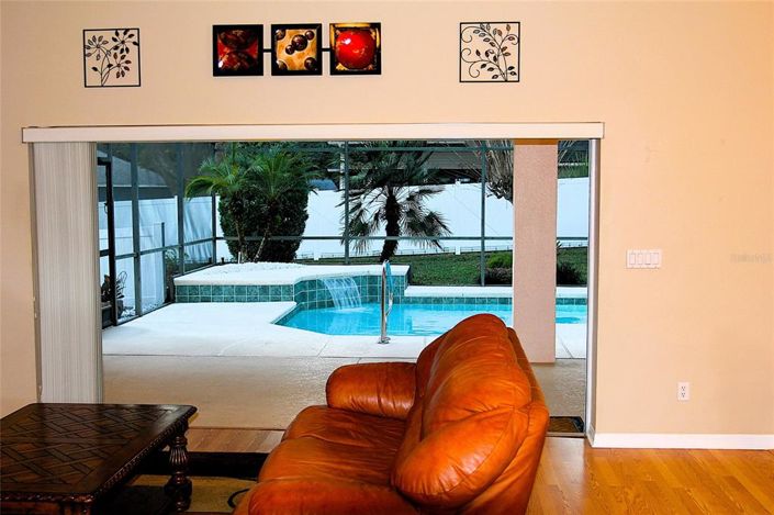 Image No.28-4 Bed House for sale