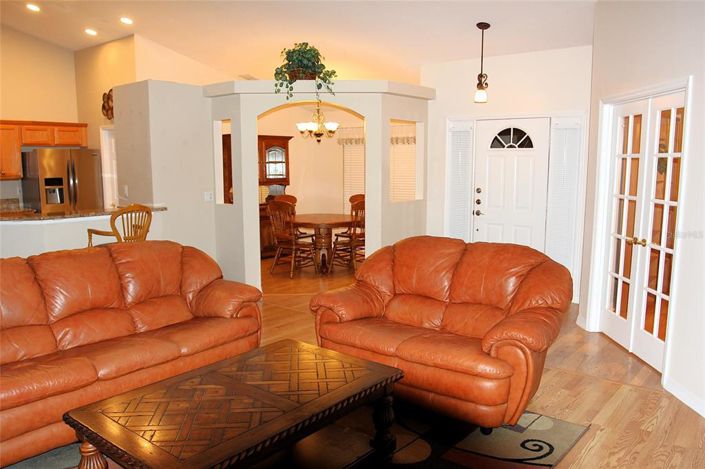 Image No.30-4 Bed House for sale