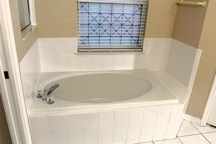 Image No.36-4 Bed House for sale