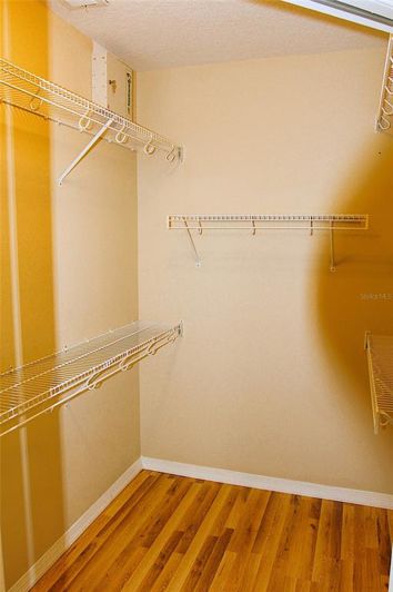 Image No.38-4 Bed House for sale