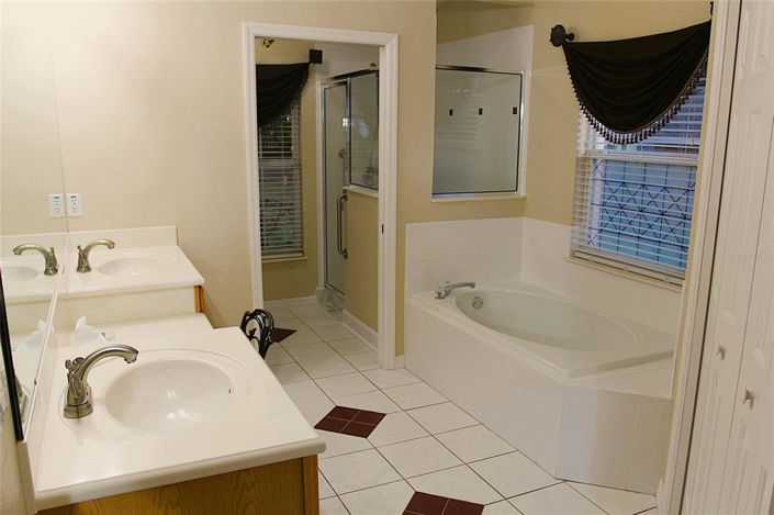 Image No.39-4 Bed House for sale