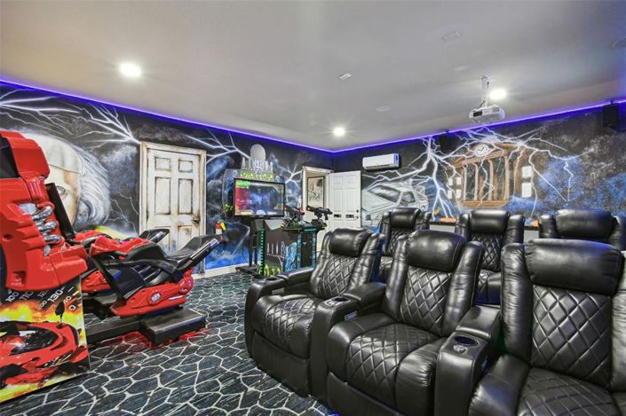 Image No.8-5 Bed House for sale