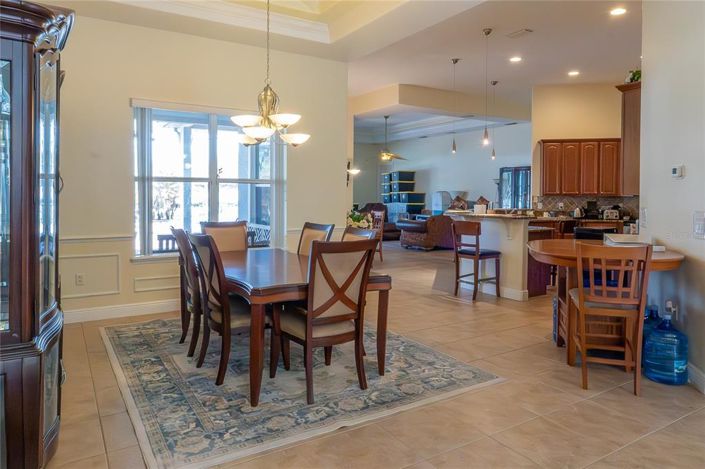 Image No.12-4 Bed House for sale