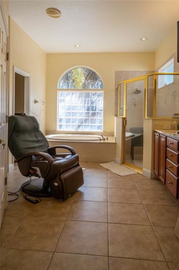 Image No.20-4 Bed House for sale