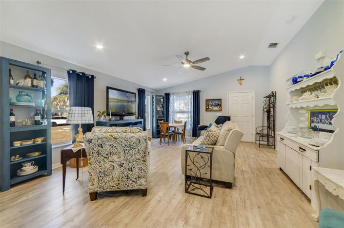 Image No.3-3 Bed House for sale