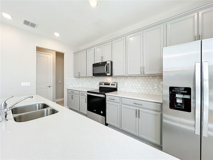 Image No.13-4 Bed House for sale