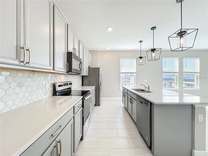 Image No.18-4 Bed House for sale