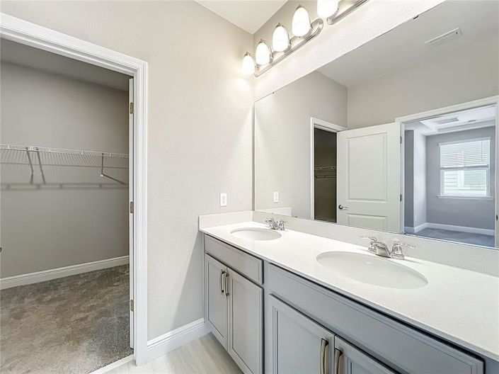 Image No.26-4 Bed House for sale