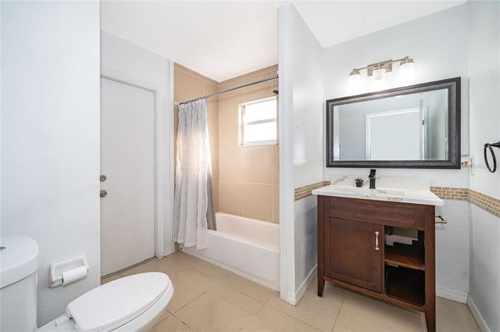 Image No.18-3 Bed House for sale