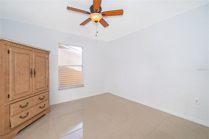 Image No.19-3 Bed House for sale