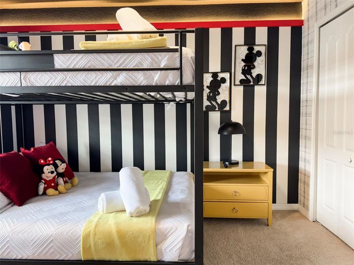 Image No.30-4 Bed Townhouse for sale