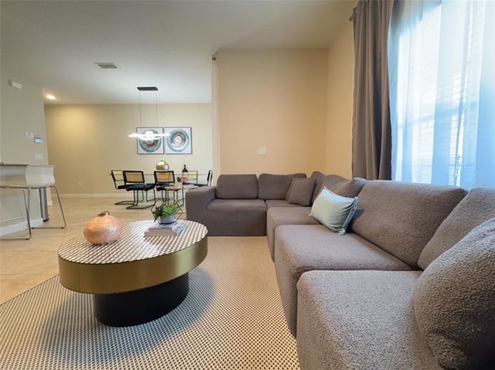 Image No.7-4 Bed Townhouse for sale