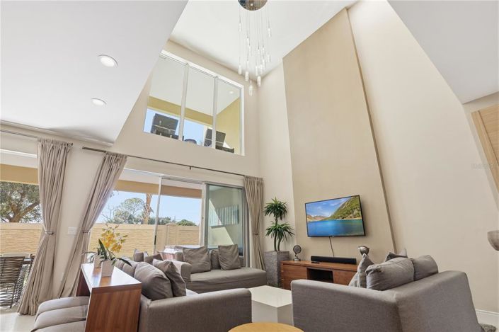 Image No.10-3 Bed Townhouse for sale