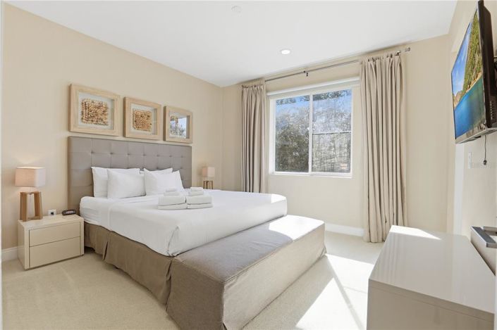 Image No.25-3 Bed Townhouse for sale