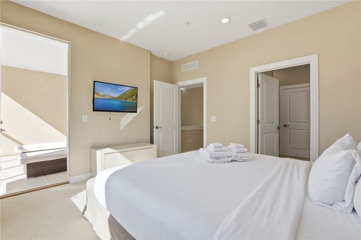 Image No.29-3 Bed Townhouse for sale