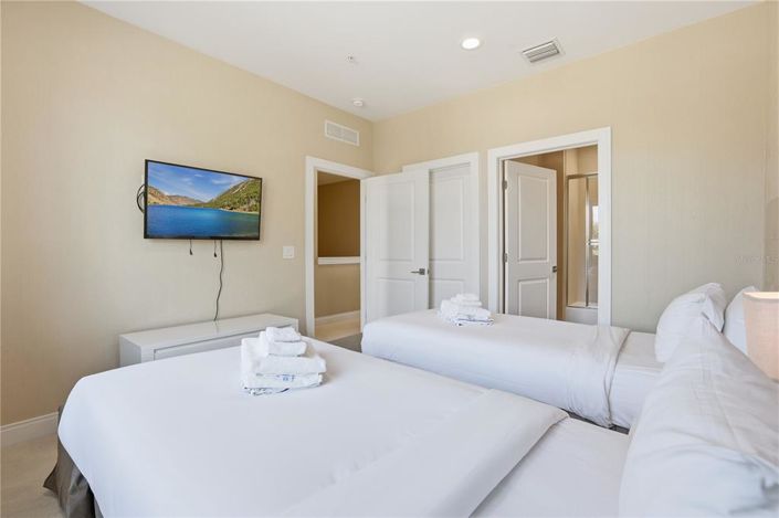 Image No.31-3 Bed Townhouse for sale