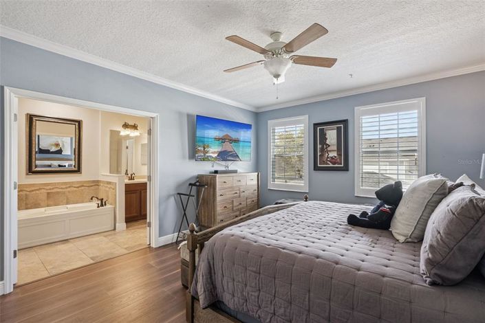 Image No.11-3 Bed Townhouse for sale