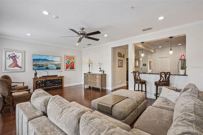 Image No.8-3 Bed Townhouse for sale