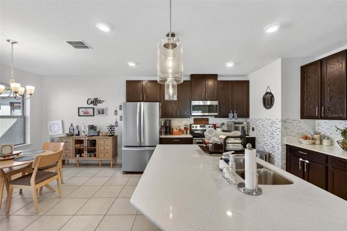 Image No.15-4 Bed House for sale