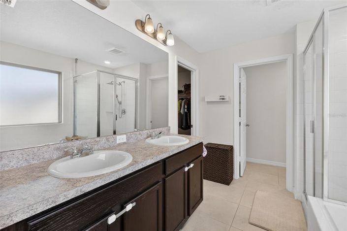 Image No.30-4 Bed House for sale